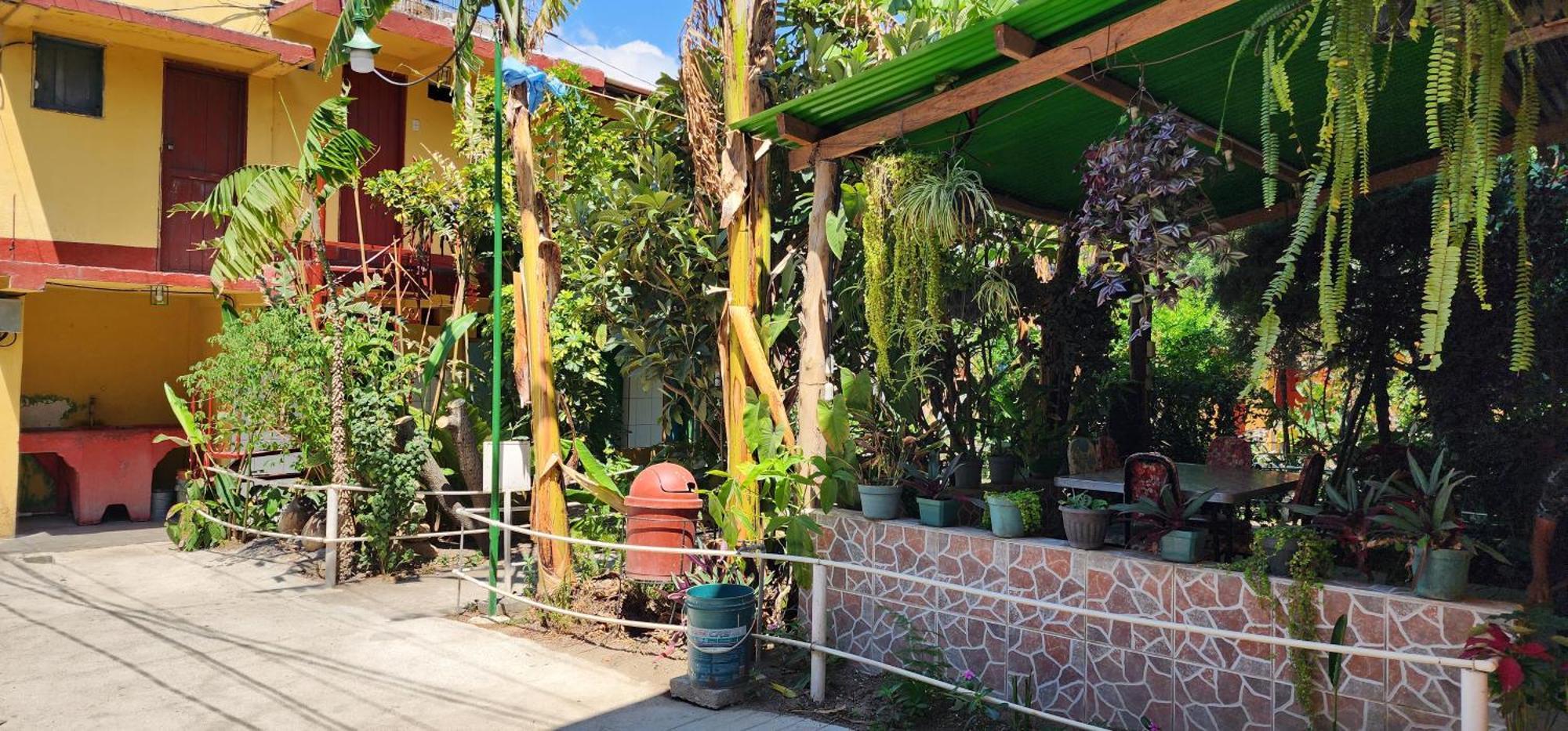 Hospedaje Santo Domingo Panajachel Exterior photo
